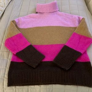 Super cute Ann Taylor sweater size small